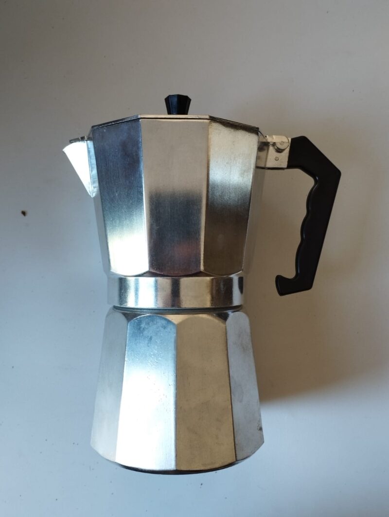 Cafetera Italiana de Aluminio 600ml (12 tazas) - Imagen 7